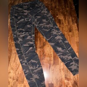 Ododos Camo Leggings High Waisted Workout Pants Women’s M/L Stretch Fit